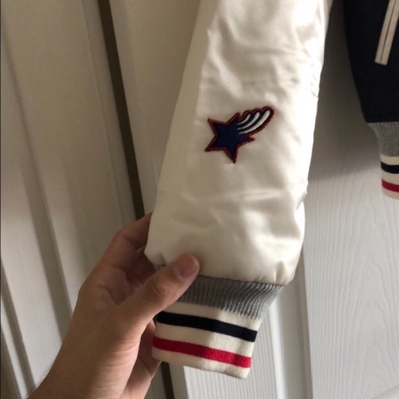 Tommy x Gigi Hadid Bomber Jacket NWT - Picture 4 of 7